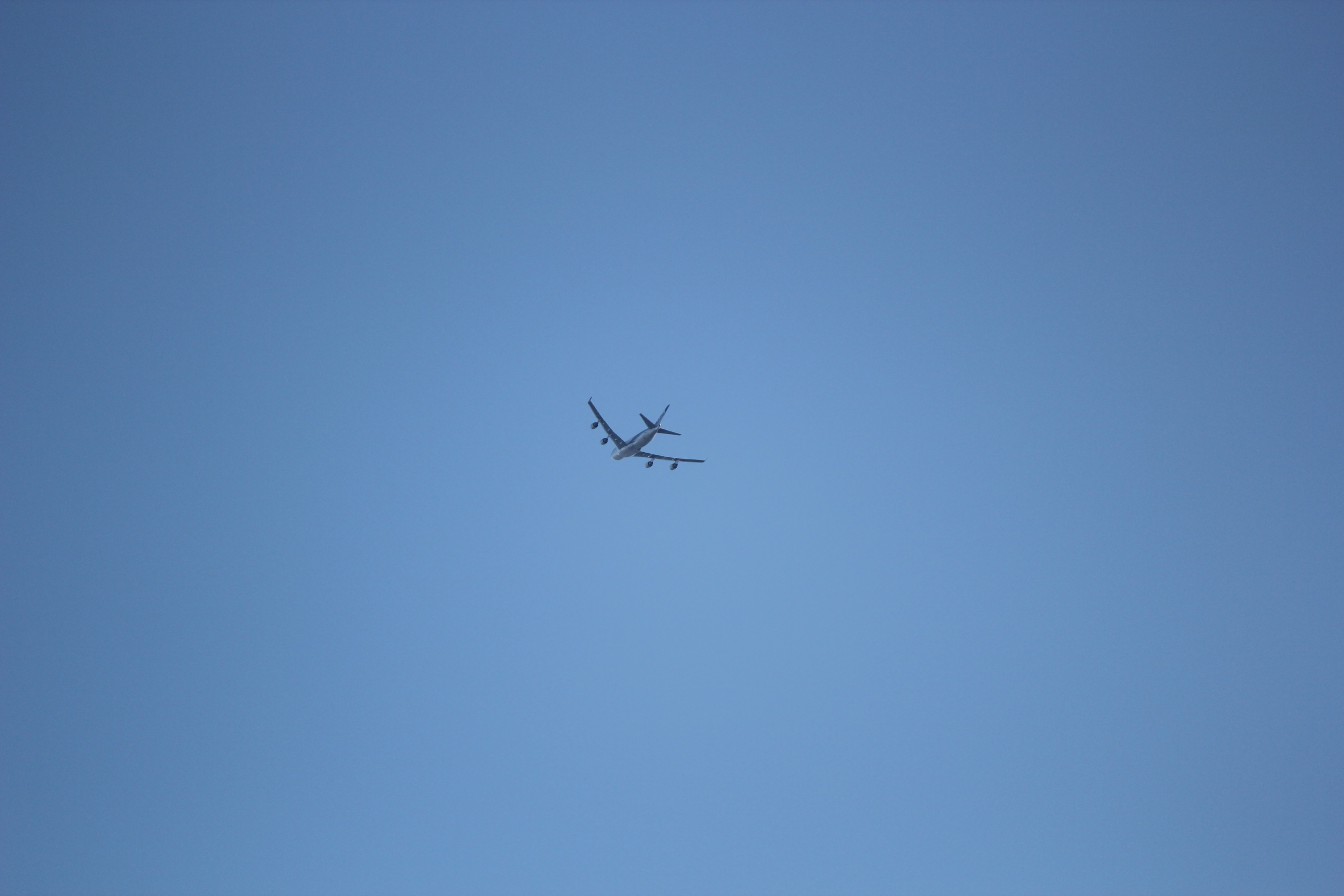 おおらかに生きる 阿見上空の飛行機 予科練平和記念館ブログ